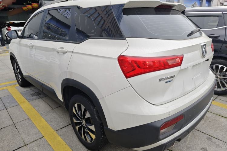 Used Baojun 530 2021 Global Car Anniversary Edition 1.5T Manual Luxury Model 6 Seats Exterior 2