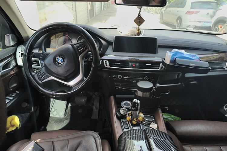 Used BMW X6 2017 xDrive28i Center Console