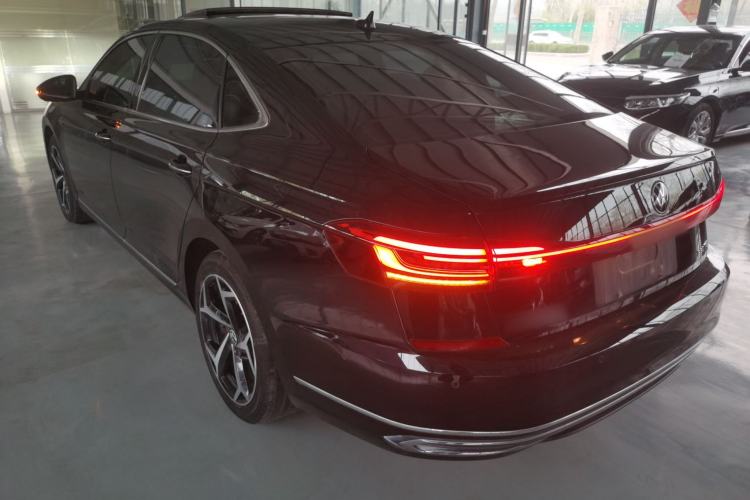 Used Volkswagen Passat 2023 330TSI Starry Luxury Edition Exterior 2