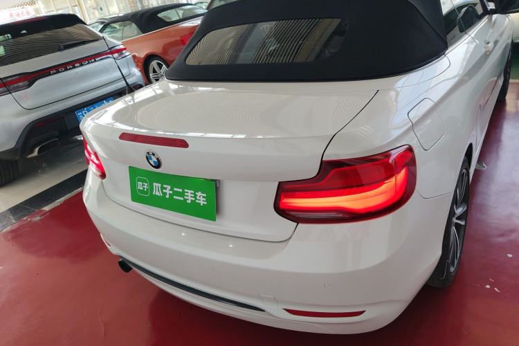 Used BMW 2 Series 2018 220i Convertible Coupe Sports Design Package
