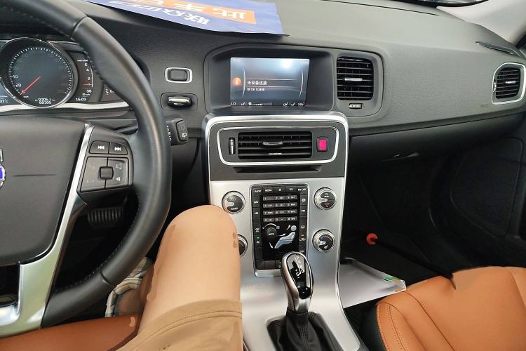 Used Volvo V60 2017 T5 Zhiyi Edition China V Standard