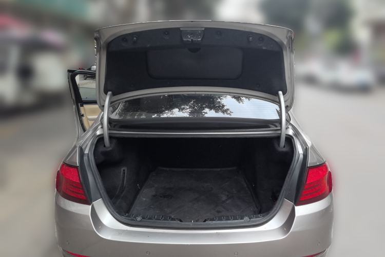 Used BMW 5 Series 2013 520Li Elegant Edition
