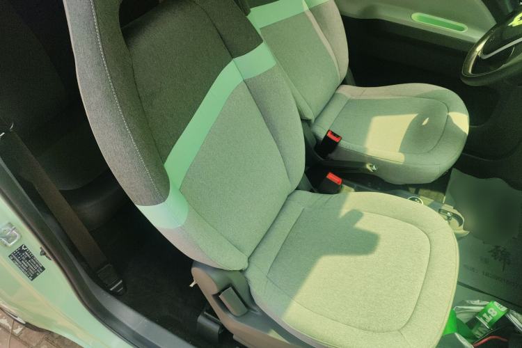 Used Wuling Hongguang MINIEV 2022 Macaron Premium Model – Lithium Iron Phosphate Right Front Seat