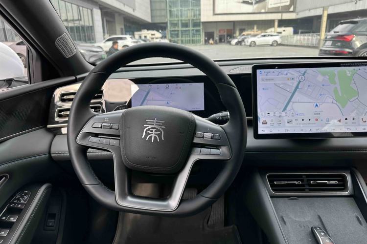 Used BYD Qin L 2025 DM-i Smart Drive 120KM Superior Model
