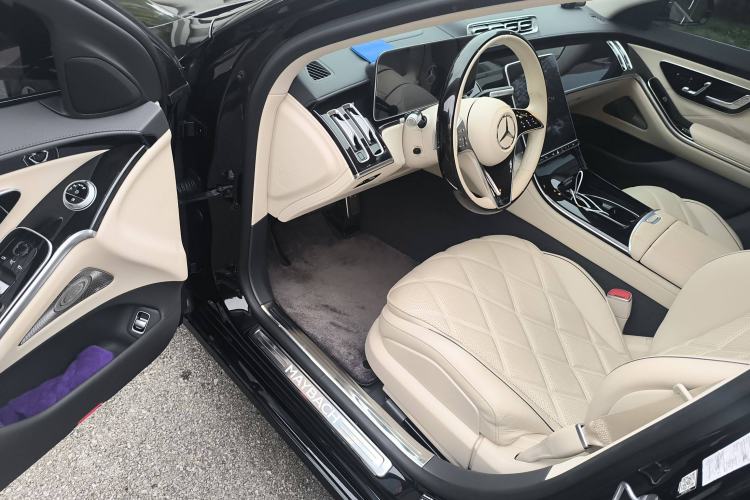 Used Mercedes-Benz Maybach S-Class 2023 S 480 4MATIC Driver Seat