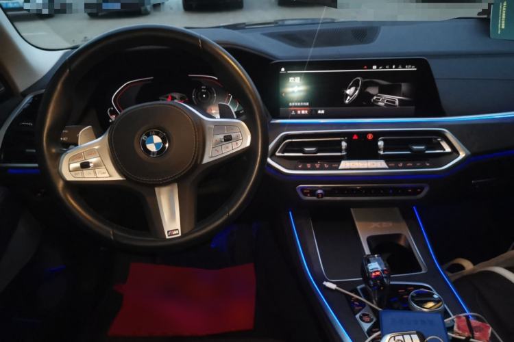 Used BMW X5 2022 Restyled xDrive 30Li Luxury Version M Sport Package Steering Wheel