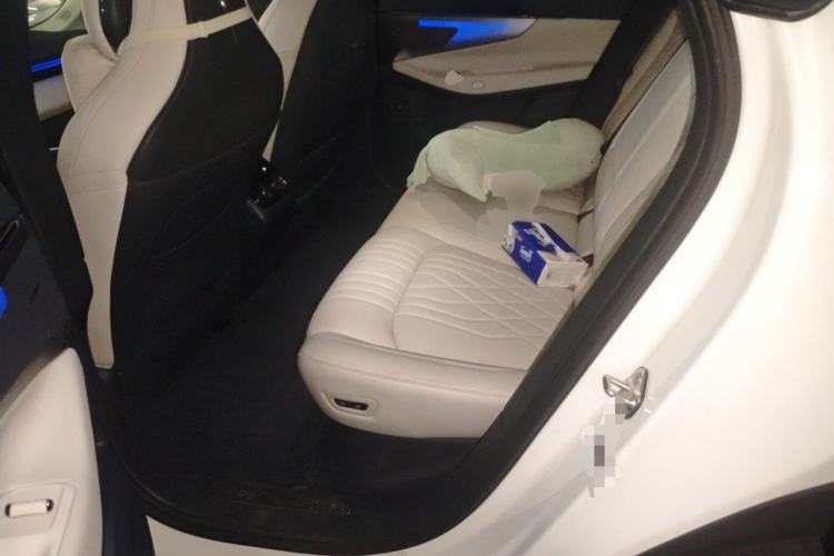 Used Lynk & Co 08 EM-P 2026 Model 160 Long-Range Ultra Left Rear Seat