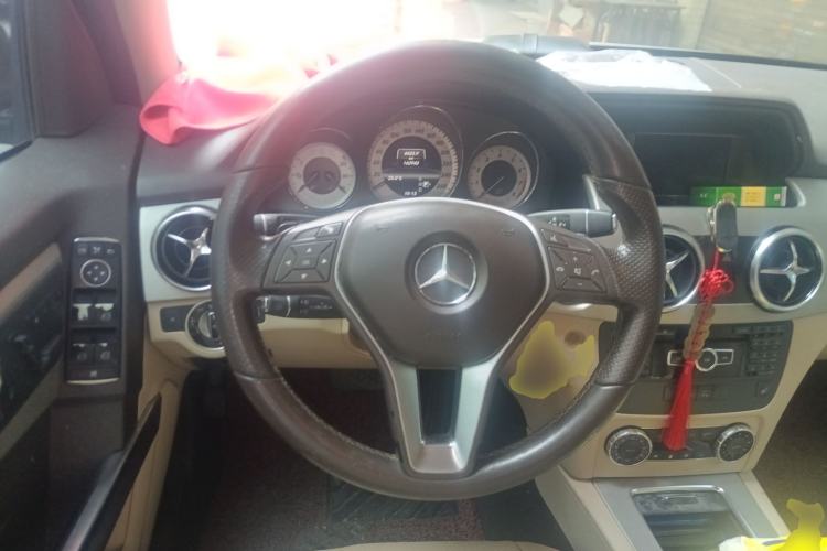 Used Mercedes-Benz GLK-Class 2013 GLK 300 4MATIC Dynamic Edition Steering Wheel