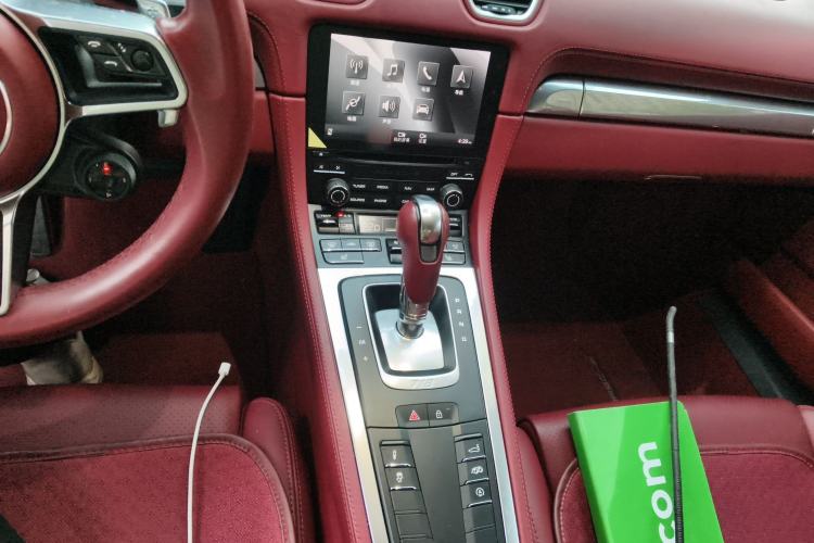 Used Porsche 718 2022 Cayman 2.0T
