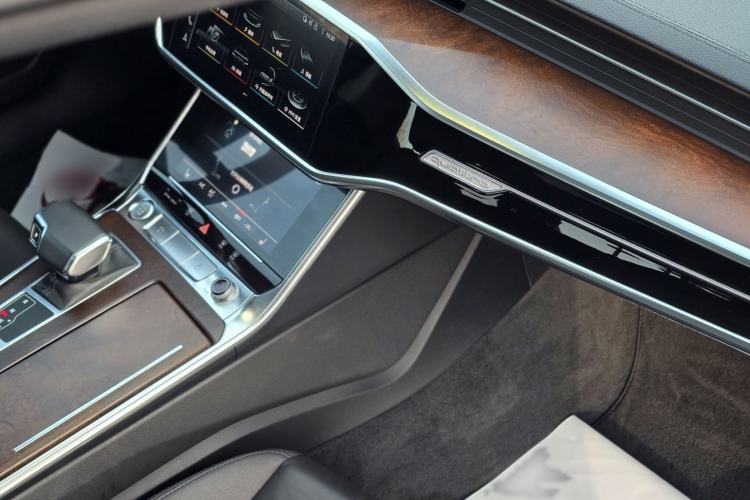 Used Audi A6 2020 allroad quattro Explorer 55 TFSI Prestige Off-Road Model