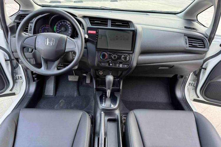 Used Honda Fit 2016 1.5L LXS CVT Comfort Sunroof Version Right Front Seat