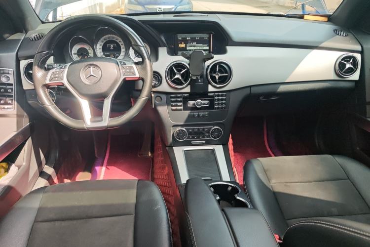 Used Mercedes-Benz GLK-Class 2015 GLK 260 4MATIC Dynamic Edition Ultimate Version Interior 2