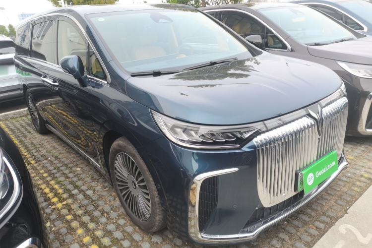 Used VOYAH Dream 2025 PHEV Four-Wheel-Drive Flagship Kunpeng Edition Front Right 45 Deg