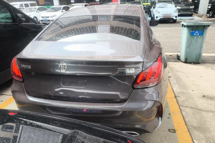 Used MG 5 2021 180 DVVT CVT Youth Luxury Edition
