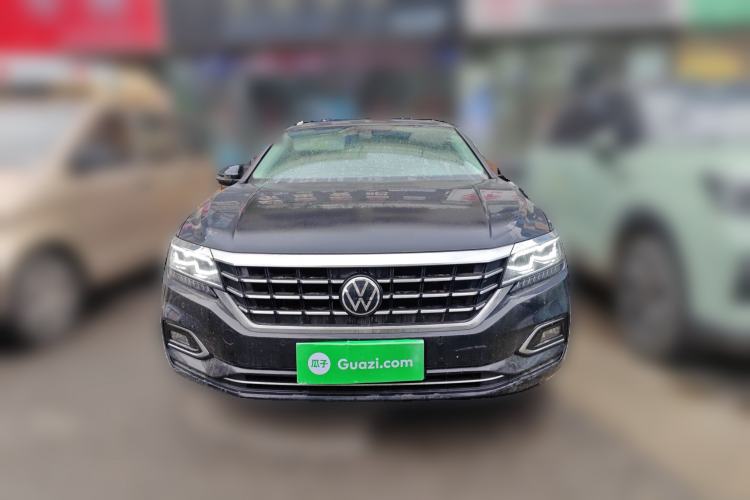 Used Volkswagen Passat 2020 330TSI Luxury Edition China VI
