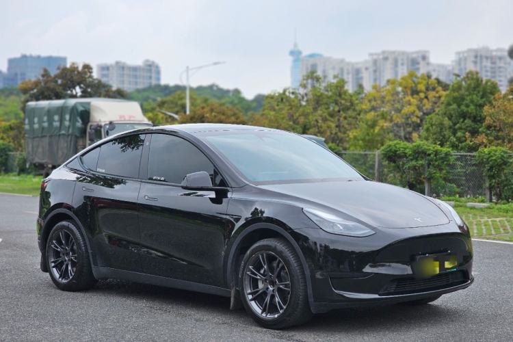 Used Tesla Model Y 2023 Rear-Wheel-Drive Version

