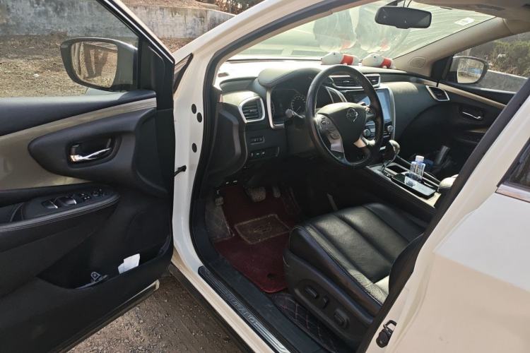 Used Nissan Murano 2019 2.5L XL Two-Wheel Drive Smart Connect Luxury Edition China VI Standard