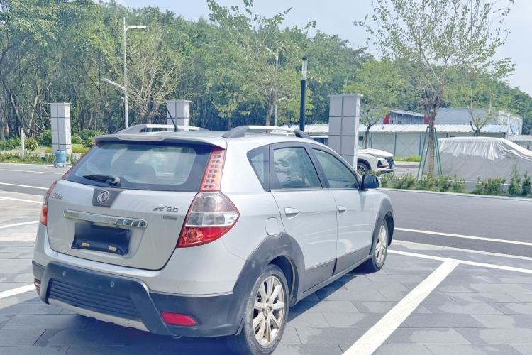 Used Dongfeng Aeolus H30 2014 CROSS 1.5L Automatic Luxury Model
