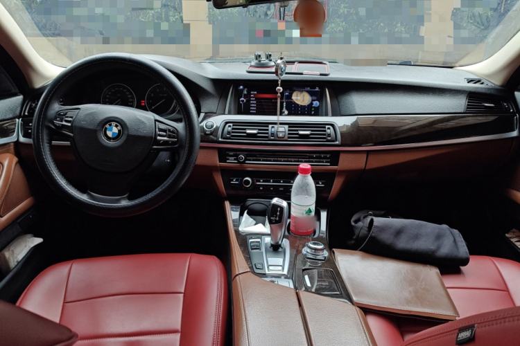 Used BMW 5 Series 2014 525Li Leading Model
