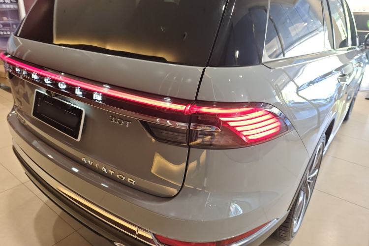 Used Lincoln Aviator 2024 3.0T V6 All-Wheel-Drive Luxury Edition Six Seats