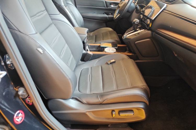 Used Honda CR-V 2019 240TURBO CVT 2WD Fashion Edition China V Right Front Seat