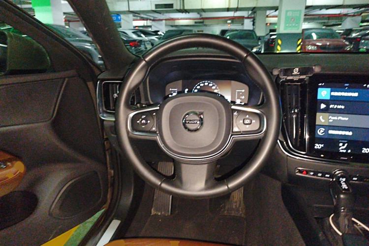 Used Volvo S60 2020 T4 Zhiyi Luxury Edition