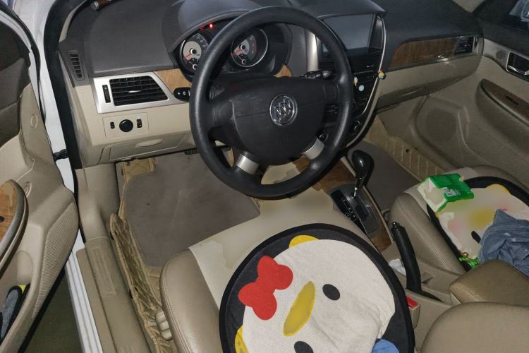 Used Buick Excelle 2015 1.5L Automatic Classic Model
