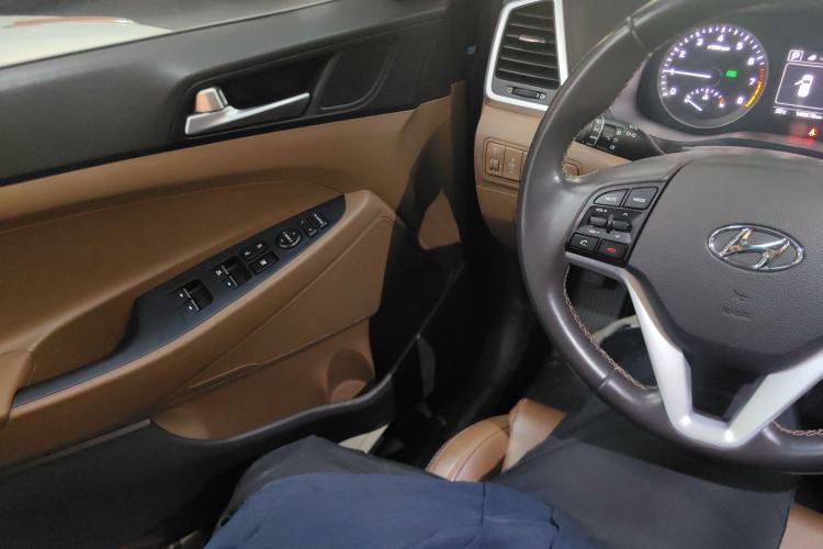 Used Hyundai Tucson 2015 1.6T Dual-Clutch Two-Wheel-Drive Leading Model