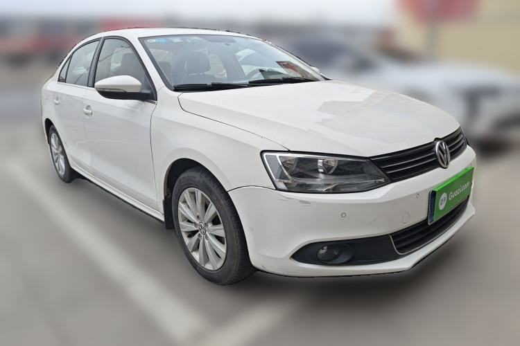 Used Volkswagen Sagitar 2014 Revised Version 1.4TSI Automatic Luxury Edition Front Right 45 Deg