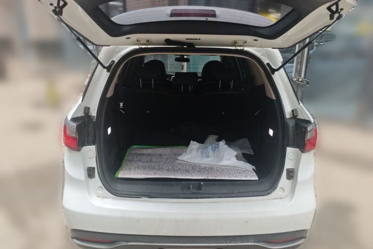 Used BYD Song MAX 2017 1.5T Automatic Smart Connect Elite 7-Seater Trunk