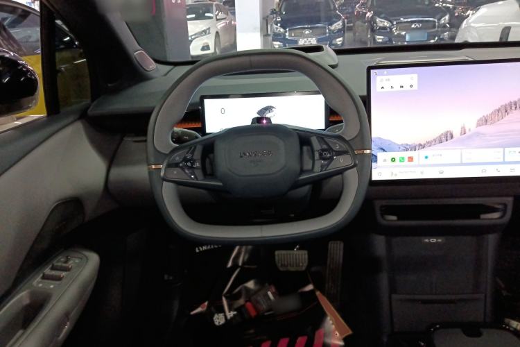 Used Lynk & Co Z20 2025 530 km Range Rear-Wheel Drive Max Steering Wheel