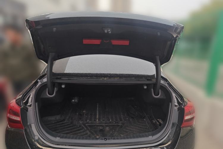 Used Hongqi H5 2022 Classic Model Facelift 1.5T DCT Qiyun Edition Trunk