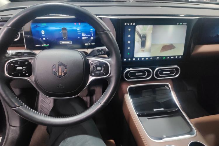 Used Leapmotor C11 2023 Pure Electric 500 Comfort Edition Center Console