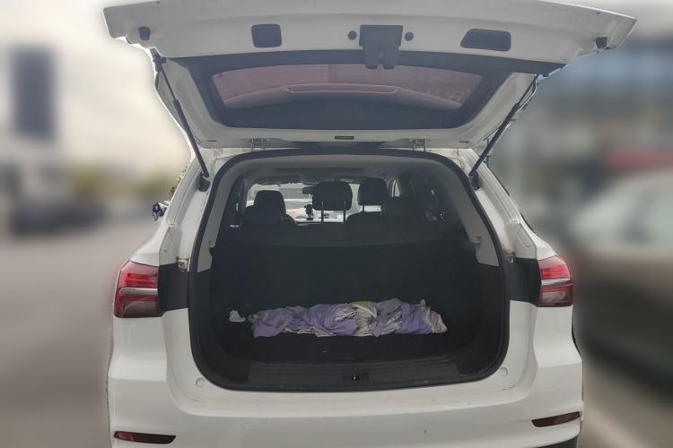 Used Roewe RX5 2019 20T Two-Wheel Drive Automatic 4G Connected Platinum Edition Trunk