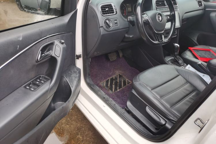 Used Volkswagen Polo 2014 1.6L Automatic Luxury Edition