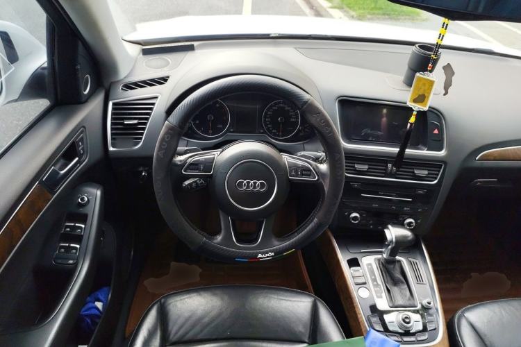 Used Audi Q5 2015 40 TFSI Comfort Model