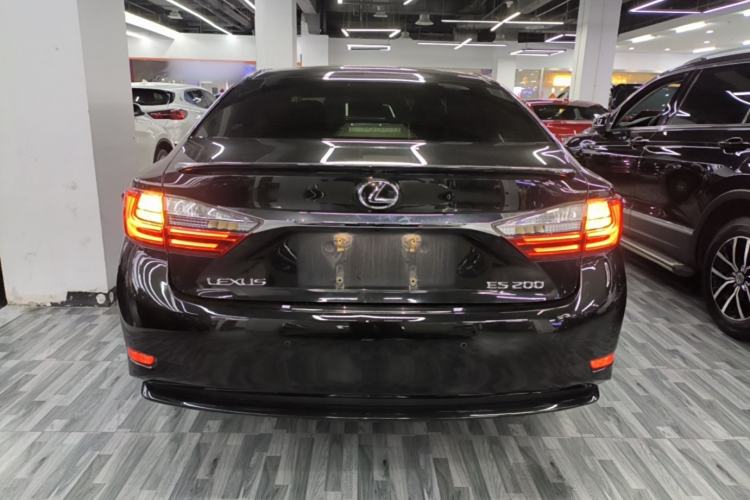 Used Lexus ES 2015 200 Elite Edition Rear