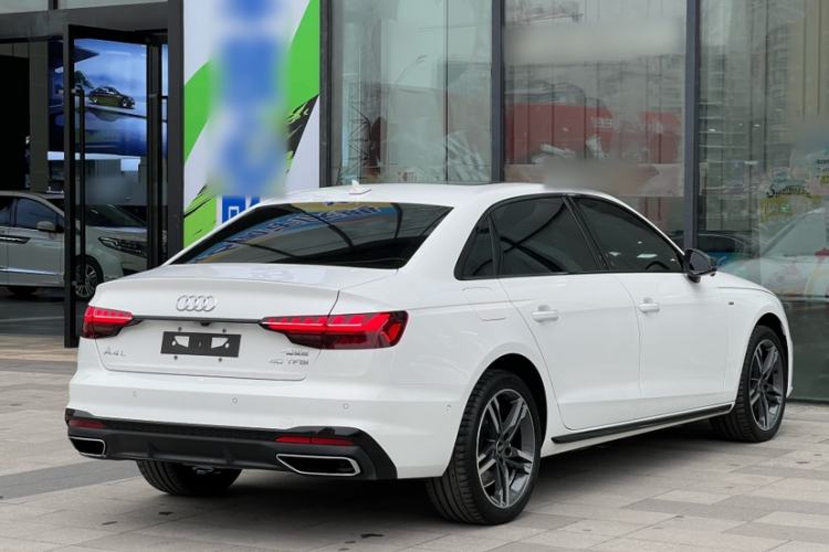 Used Audi A4L 2022 40 TFSI Luxury Dynamic Model