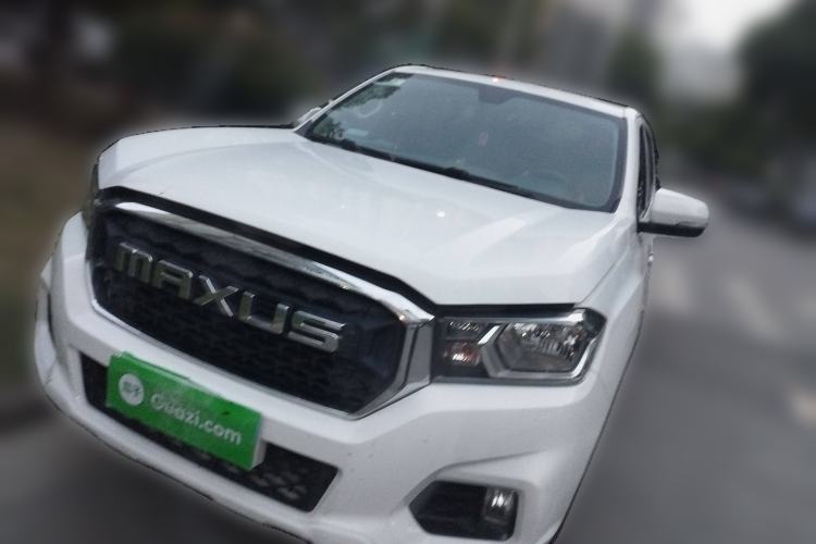 Used SAIC MAXUS T70 2021 2.0T Facelift Diesel Manual Two-Wheel Drive Entry-Level Version with Long Bed and High Ground Clearance