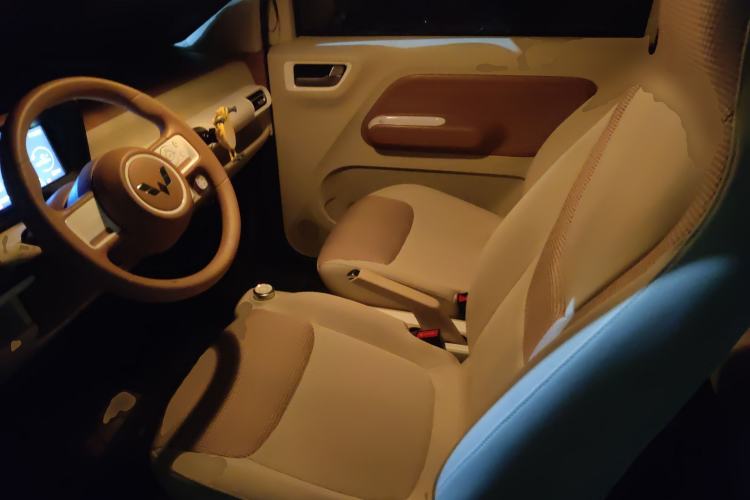 Used Wuling Hongguang MINIEV 2024 3rd Generation 215km Youth Edition Left Front Seat