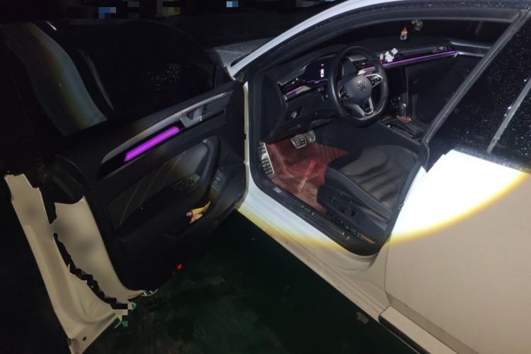 Used Volkswagen FAW-Volkswagen CC 2023 380TSI Striking Edition Driver Seat