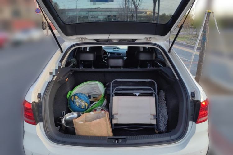 Used Volkswagen Gran Lavida 2013 1.6L Automatic Comfort Model Trunk