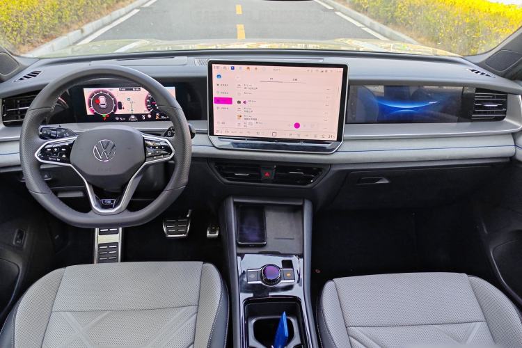 Used Volkswagen Tayron 2025 Tiguan L 380TSI 4Motion Luxury Easy Package