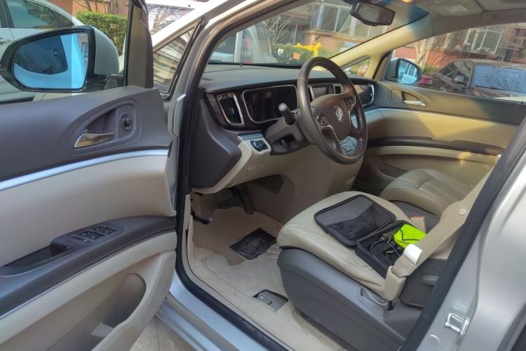 Used Buick GL8 2011 3.0L GT Luxury Business Haoya Edition
