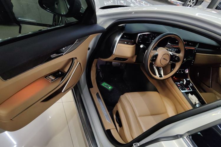 Used Jaguar XFL 2024 2.0T P250 Two-Wheel Drive Prestige Luxury Edition
