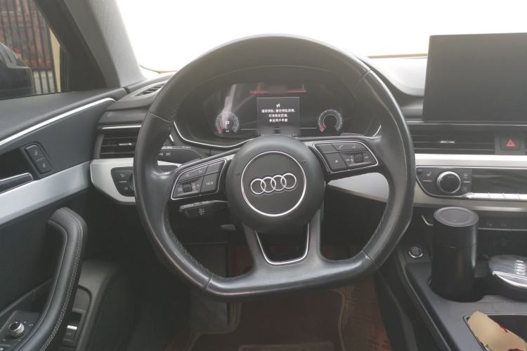 Used Audi A4L 2022 40 TFSI Luxury Dynamic Model