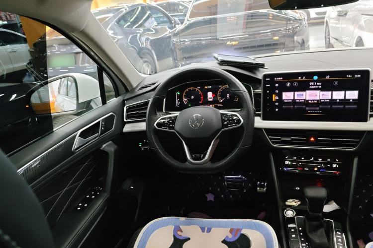 Used Volkswagen Tiguan L 2023 Restyled 330TSI Automatic Two-Wheel Drive R-Line Enhanced Comfort Version