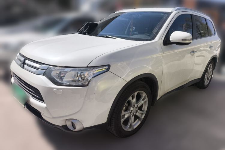 Used Mitsubishi Outlander 2014 2.4L 4x4 Deluxe Value Edition 5 Seats