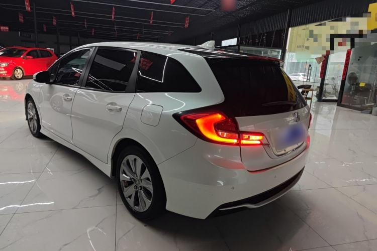 Used Honda Jade 2017 1.8L automatic Comfort version 5 seats
