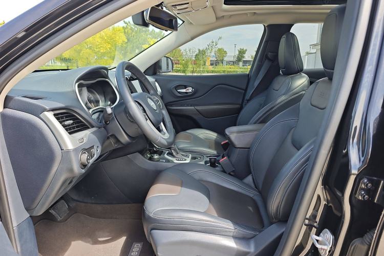 Used Jeep Cherokee 2017 2.4L Excellence Edition